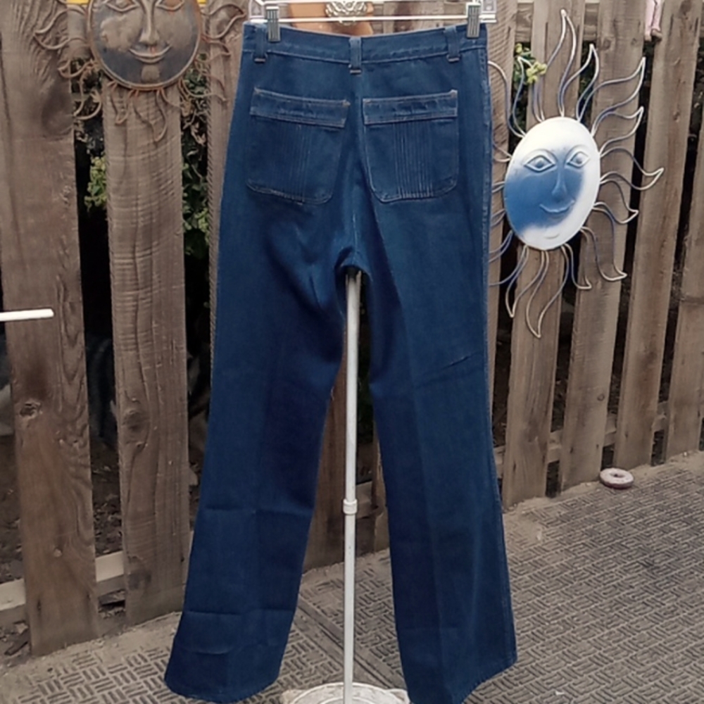 Woman's jeans, great condition like no stretch blue.not sure Maybe vintage.